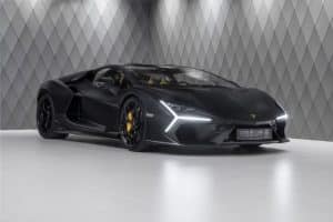 LAMBORGHINI Revuelto 453009874